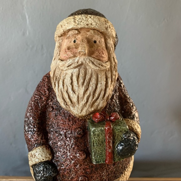 🎄SALE 🎄Holding a Present - Picture 2 of 8